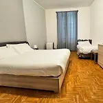 Апартаменты Duomo Amazing Downtown Centre